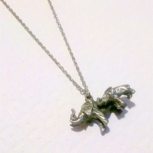 Silver Tone Mother and Baby Elephant Pendant Necklace *